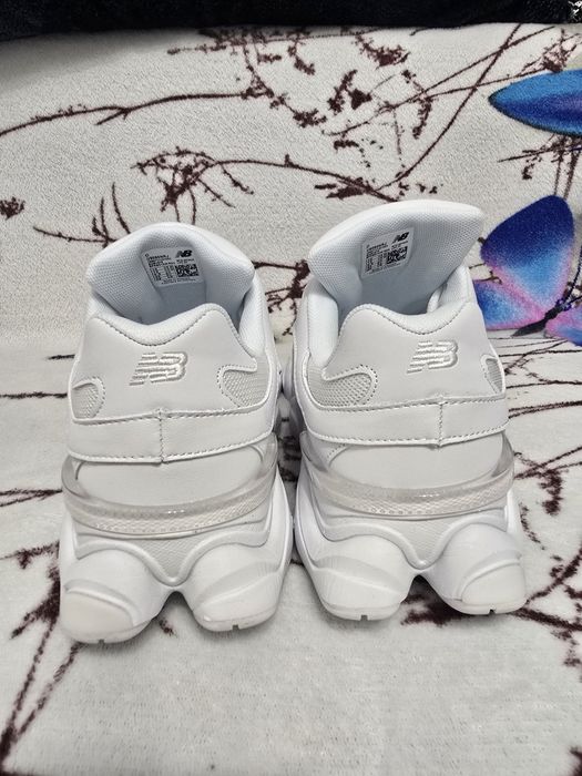 New balance nr 44 pret 350 lei