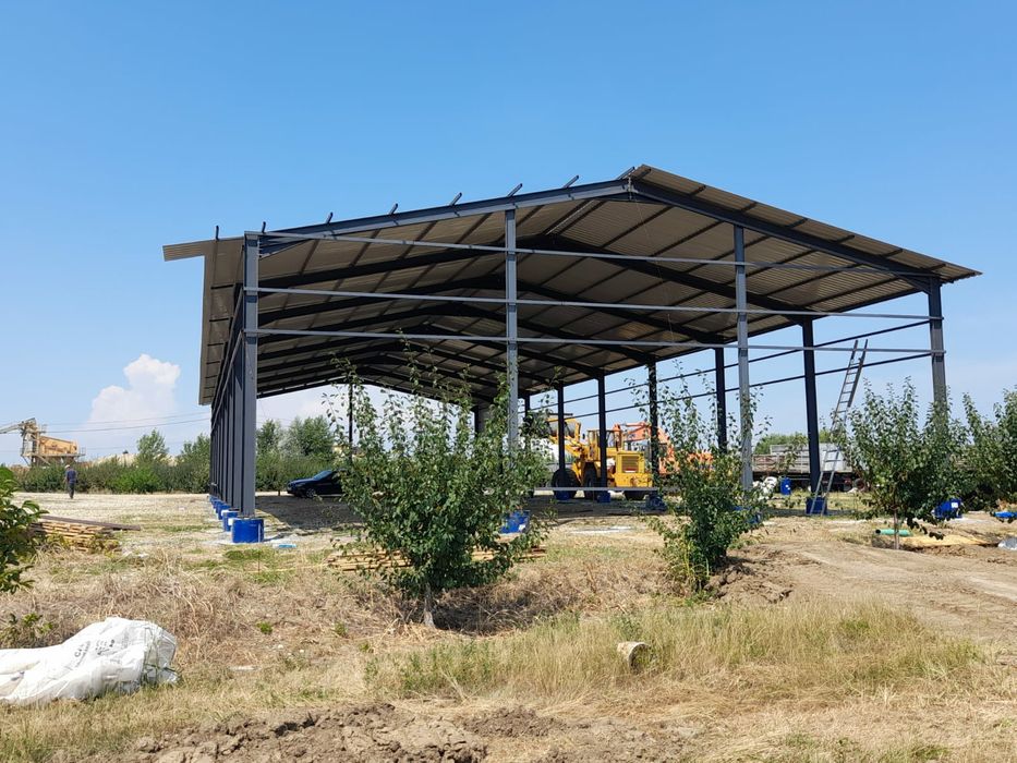 Vând hala metalica și structura metalica 10X20X4h la preț foarte bun