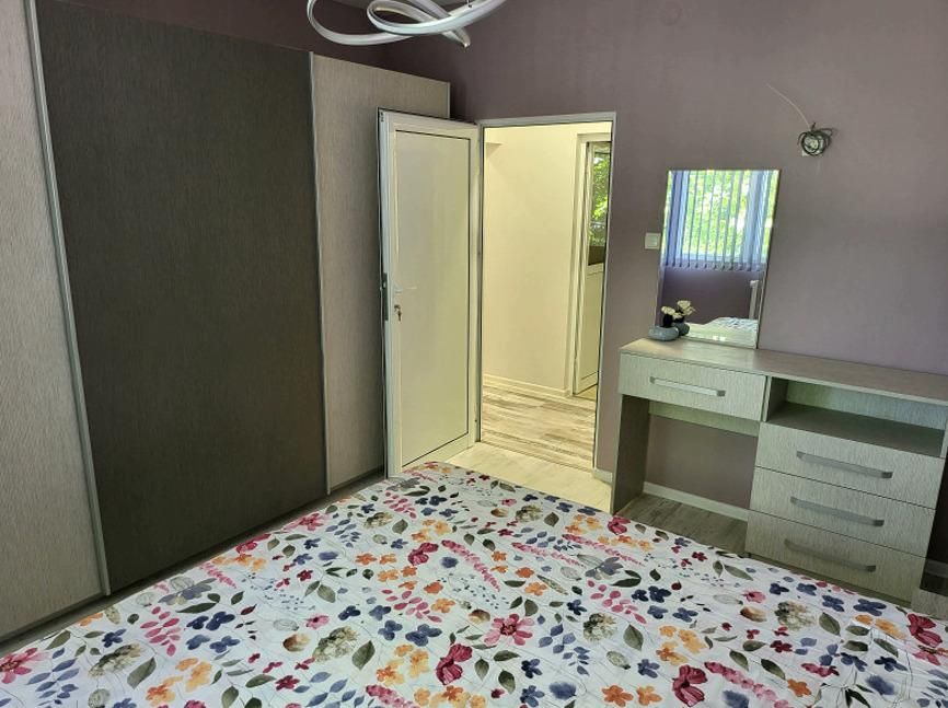 Дава се под наем Двустаен апартамент в Пловдив, Гагарин - 65 кв.м за 425 € - Снимка #5