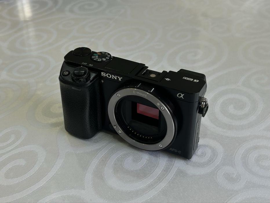 Sony a6000 + 7Artisans 35mm f/1.4