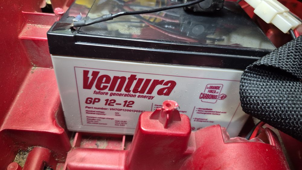 Электрическая детская машина