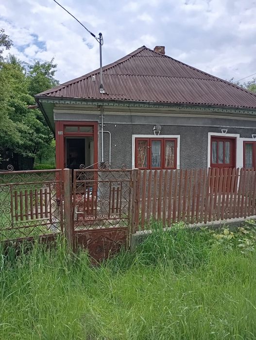 Casa bătrânească și teren Malul cu Flori