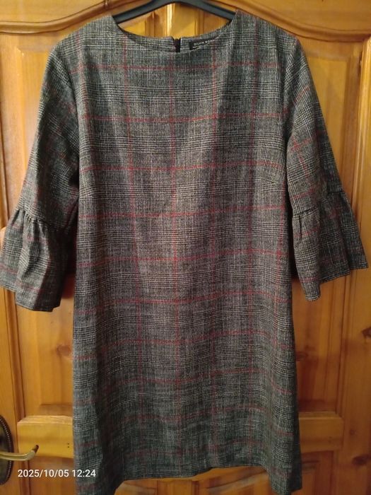 Короткое платье 42-44 р.