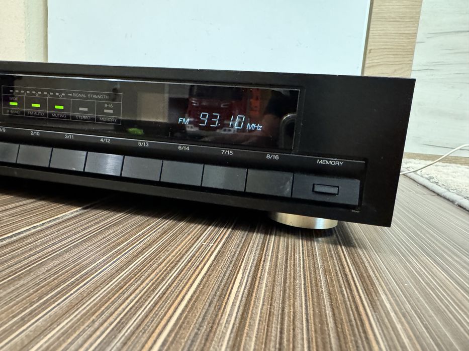 Akai AT-52 Тунер