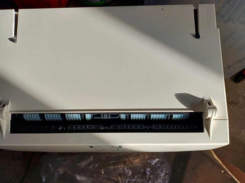 Dispenser hartie role