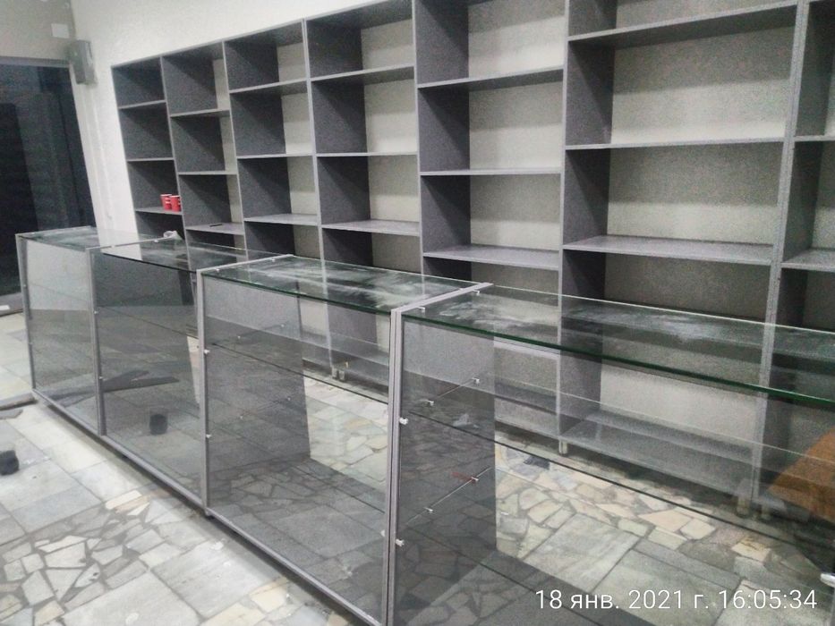 Oynali vitri mebel na zakaz magazin uchun