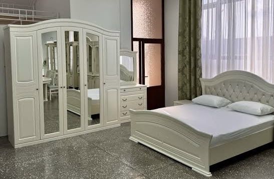 Продам спальный гарнитур б/у