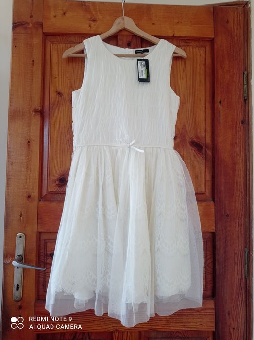 Нежна,нова рокля