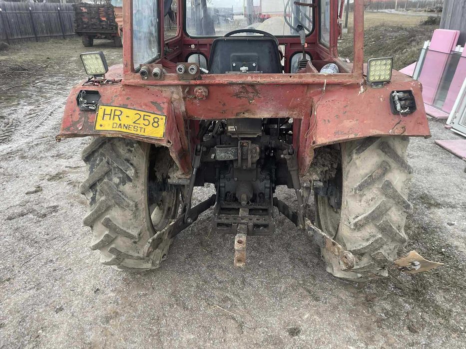 Tractor U 445 DT cu incarcator frontal