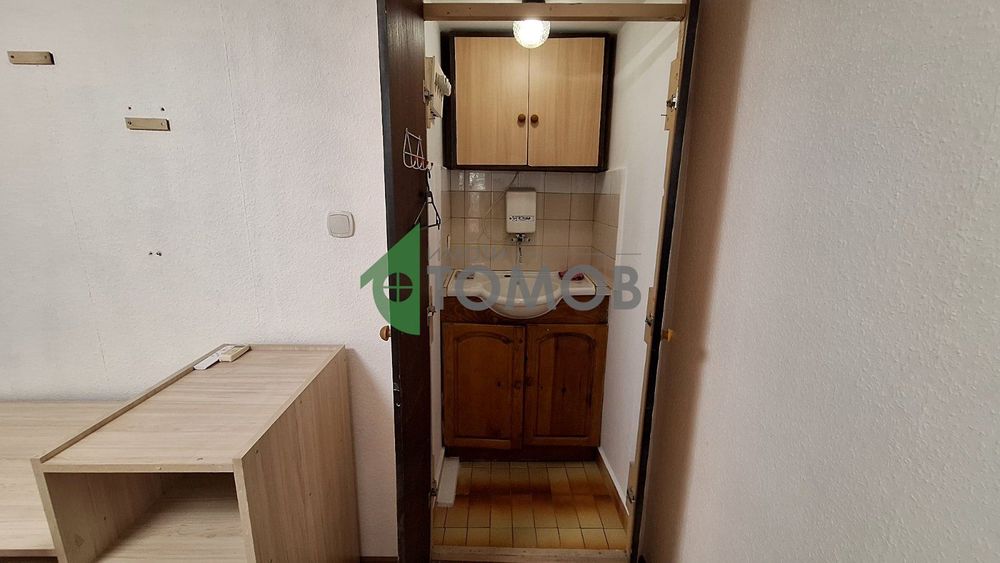 Дава се под наем Офис в Стара Загора, Център - 20 кв.м за 153 € - Снимка #6