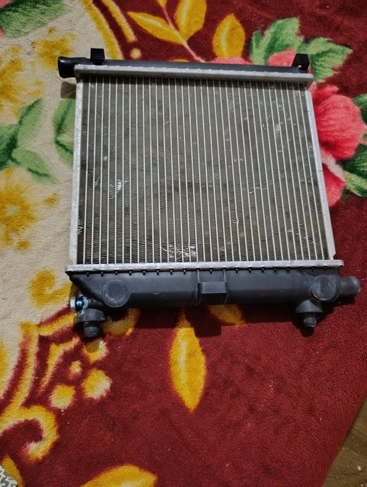 Radiator mersedes 124. 102 motorga kichkina radiator