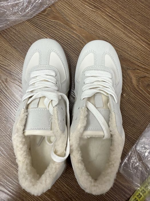 Продам новые зимние кеды