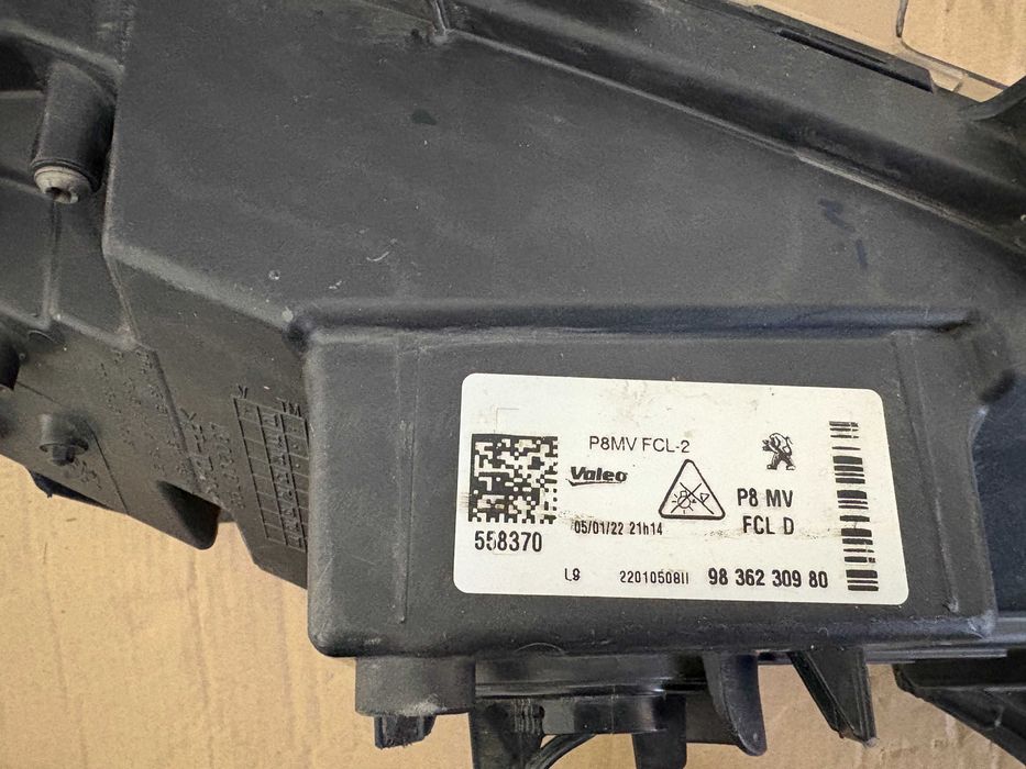 Daylight lumina de zi dreapta Peugeot 3008 dupa 2020 cod 9836230980