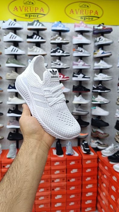 Incaltaminte adidas unisex