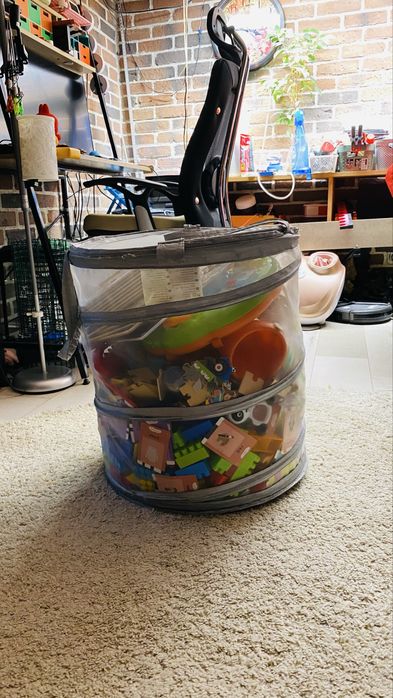 Lot mare de jucării