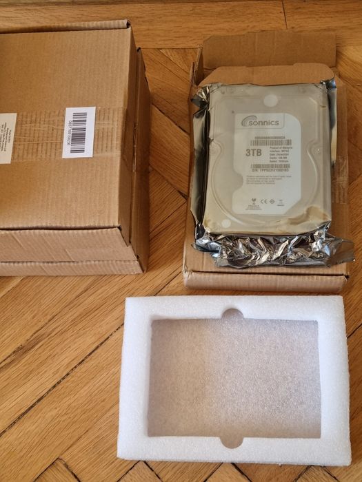 Hard Disk Sonnics 3 TB, SATA 3 , Cache 128Mb , Speed  7200 Rpm , made in  Malaysia