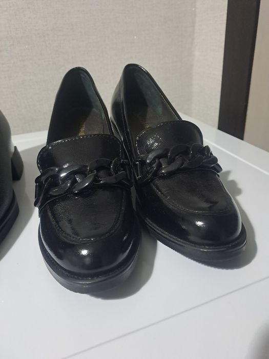 Продам  обувь женскую