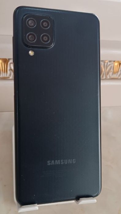Samsung M22 4/64 smartfoni sotiladi