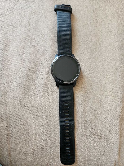 Часовник Garmin Vivoactive 4