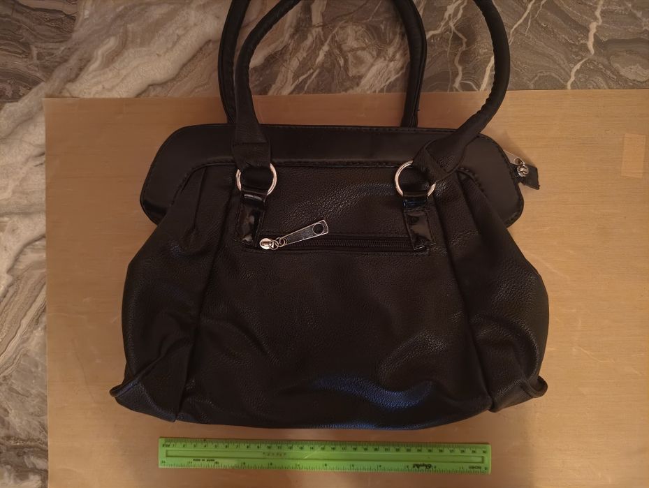 Продаётся женская сумка.