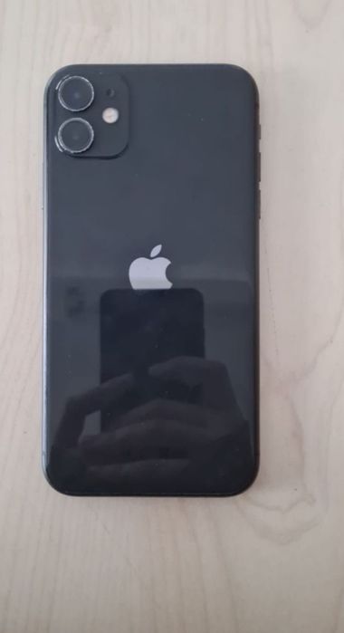 Vand Iphone 11 perfect funcțional