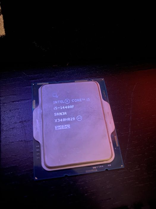 Kit Gaming Intel Core i5-14400F + Gigabyte H610M K DDR4 + Cooler Tower
