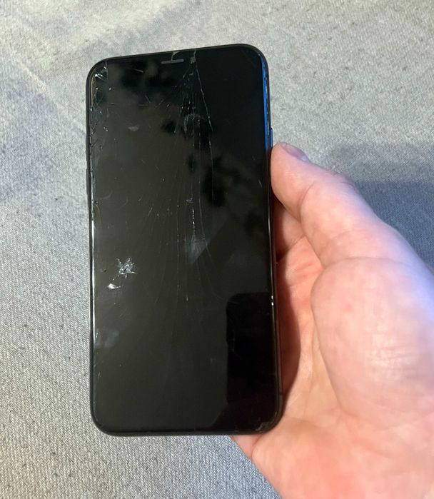 iPhone X 64GB Space Gray A1901 iOS 16.7.15 display spart functional
