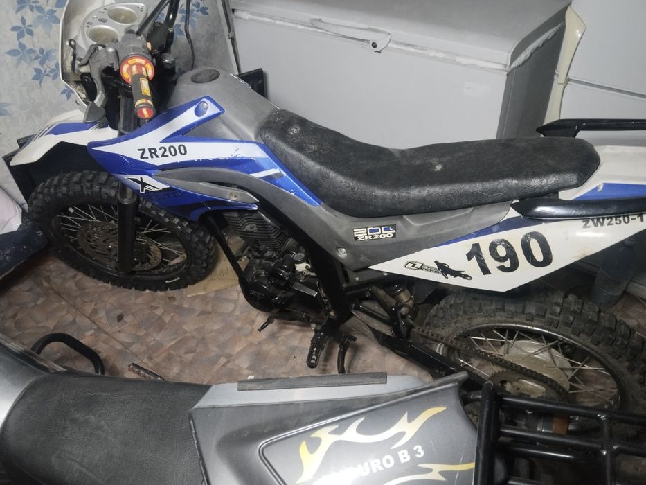 Эндуро FZ200 мот