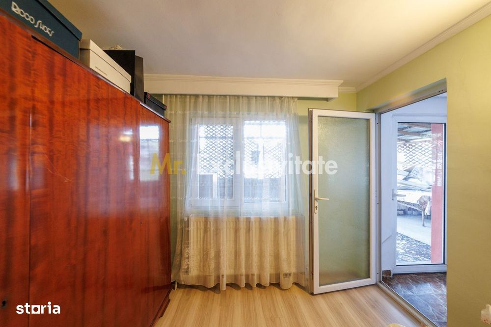CASA P+M de vanzare in Stefanesti-Arges-3 camere, garaj, utilitati