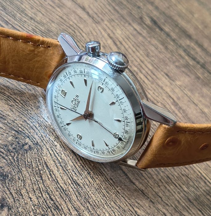 Ceas vintage, Vulcain Cricket President