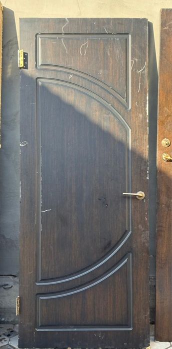 Двери межкомнатные б/у