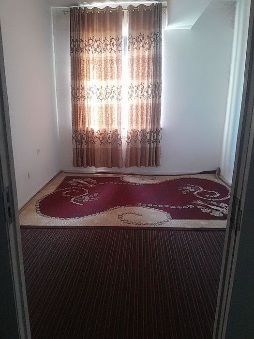 2 xonali uy ijaraga beriladi. 2-maktab oldi. Park