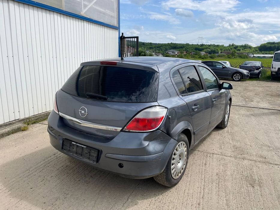 Dezmembrari Opel Astra H 1.7 CDTi