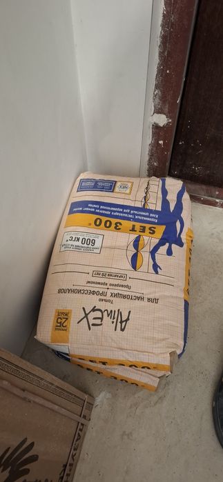 Продам кафельный клей Alinex SET 300