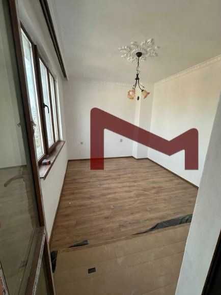 Продава се Тристаен апартамент в Варна, Цветен квартал - 85 кв.м за 1695 €/кв.м - Снимка #5