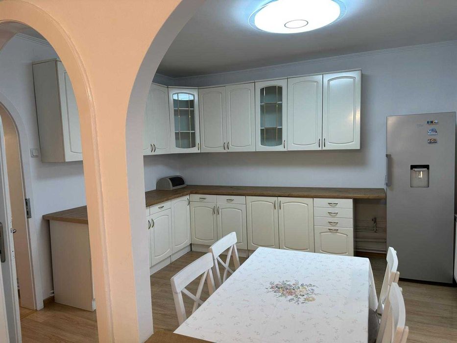 Apartament modern de vanzare