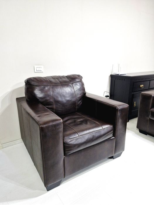 Set canapea extensibila  cu doua fotolii Wanek Furniture Asley stare impecabila