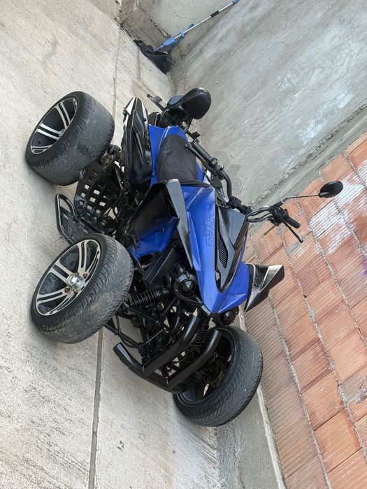Vând atv de 250 cc