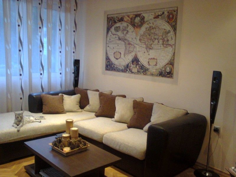 Дава се под наем Тристаен апартамент в Русе, Хъшове - 93 кв.м за 408 € - Снимка #2