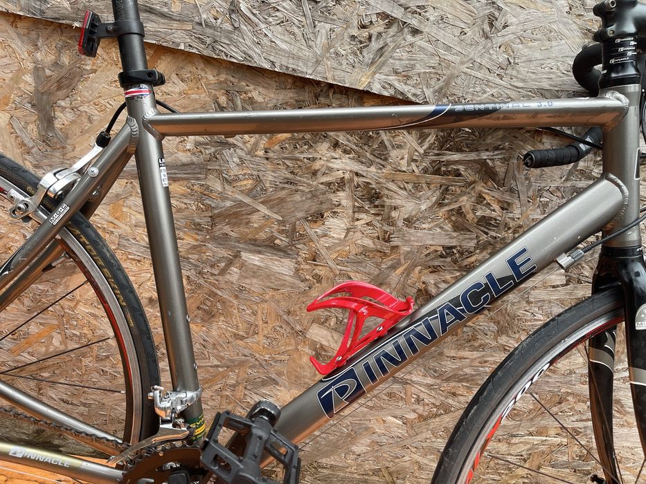 Bicicleta cursiera pinnacle furca de carbon roti 28” shimano 105