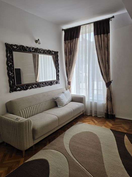 Apartament spatios la casa zona centrala cu 1 dormitor, living, bucătărie cu dining , loc de parcare si curte — fotografia 1