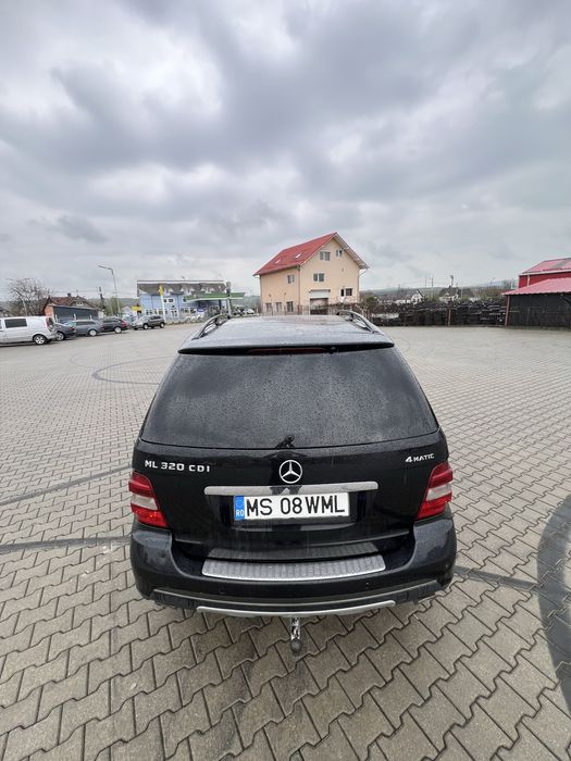 Se vinde ML 320 CDI 4 MATIC