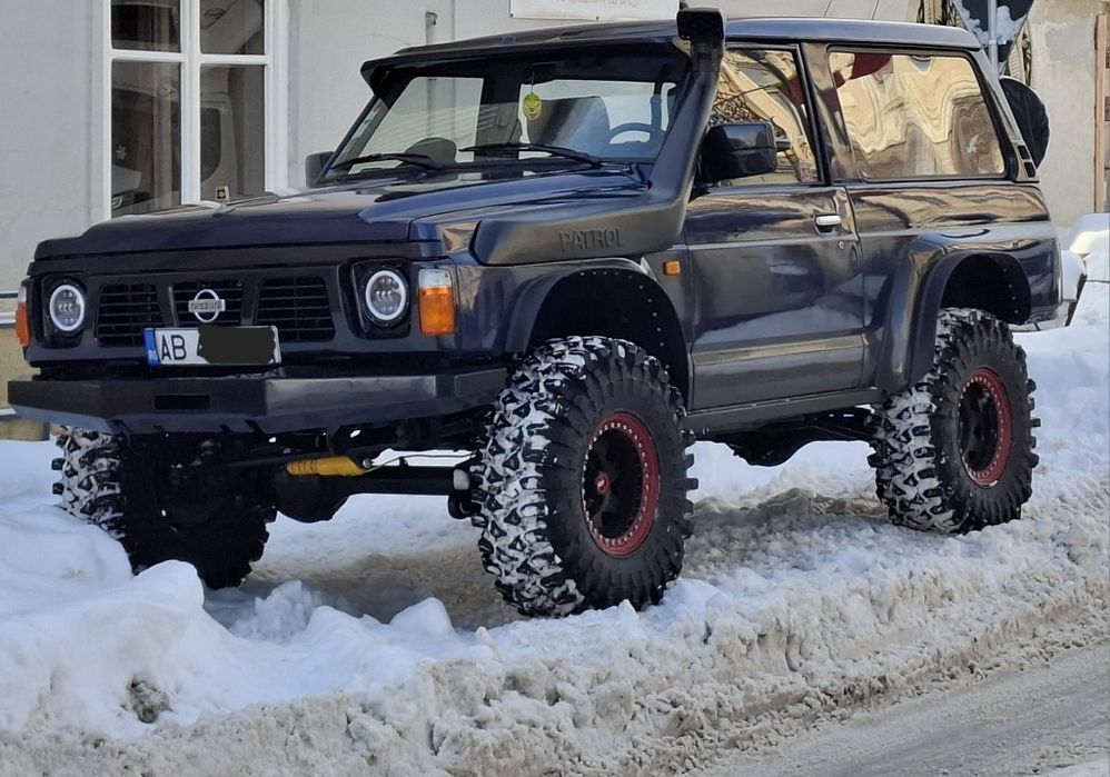 Nissan Patrol y60 SLX