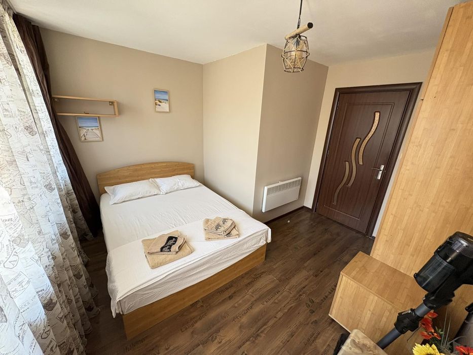 Дава се под наем Тристаен апартамент в к.к. Слънчев ден - 58 кв.м за 510 € - Снимка #2