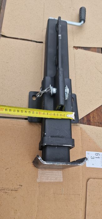 Picior sprijin remorca agricola 7 tone pret 750 lei se poate trimite p