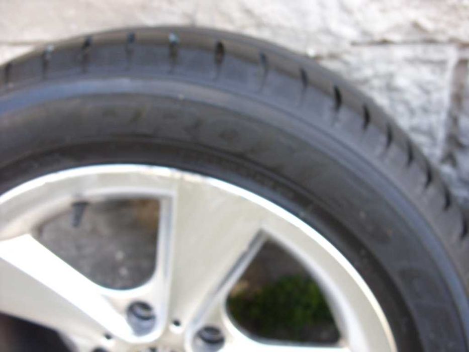 Алуминиеви джанти с гуми