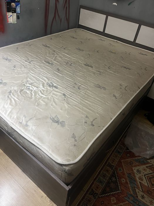 Кровать двух спальняя