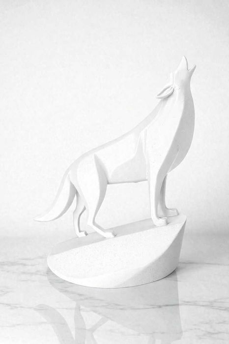 Statueta Ornamentala in Forma de Lup