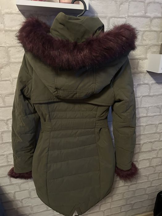 Дамско зимно яке Guess