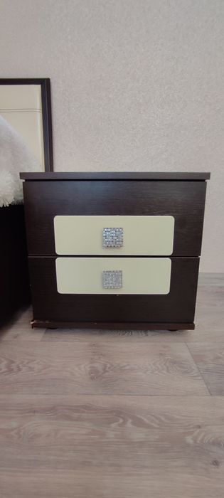 Продам спальный гарнитур